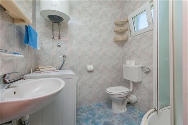 Apartment A1, for 6 persons