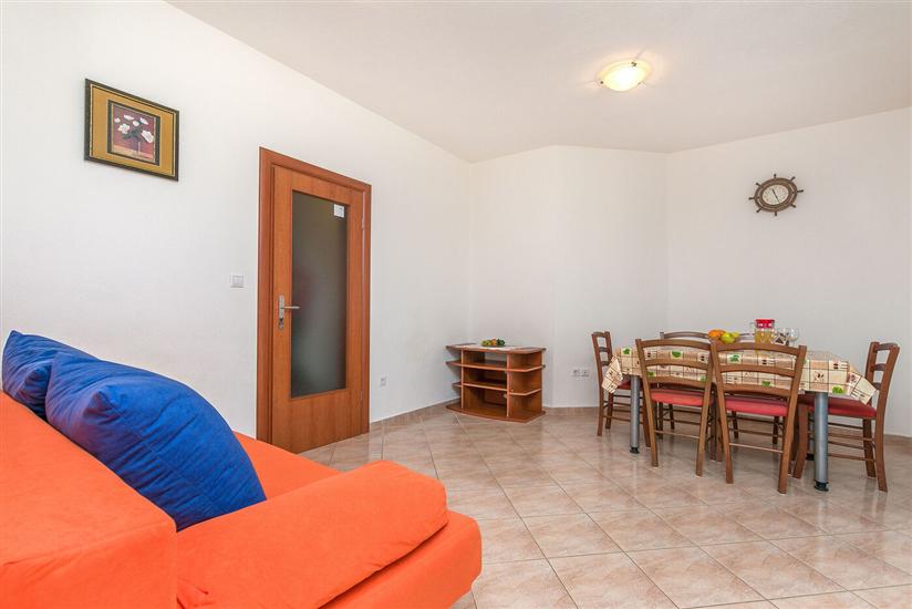 Apartment A1, for 6 persons