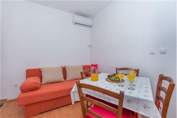 Apartment A2, for 4 persons