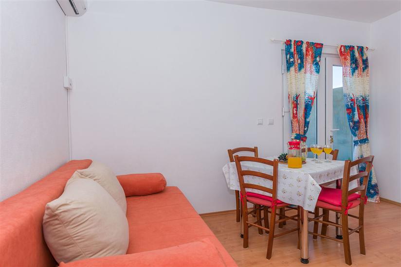 Apartment A2, for 4 persons