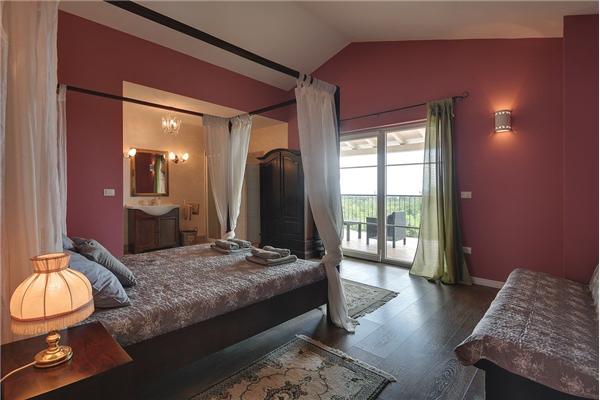 House K1, for 10 persons