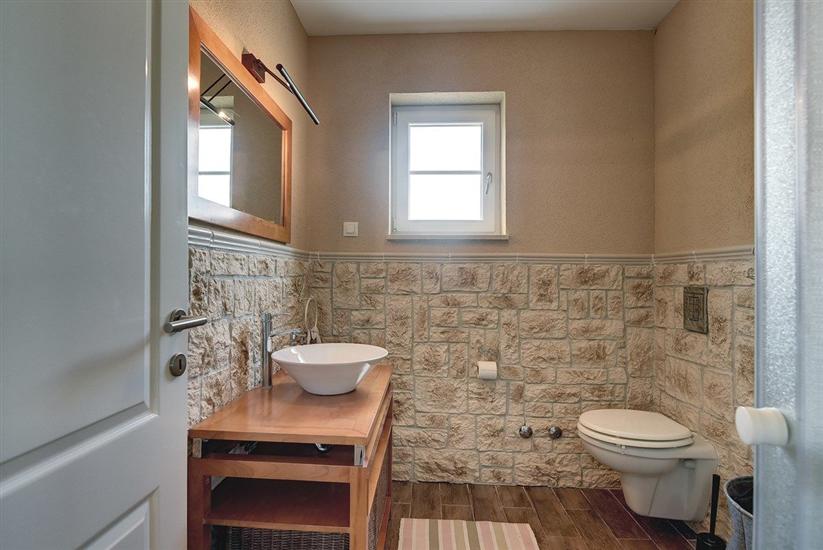 House K1, for 10 persons