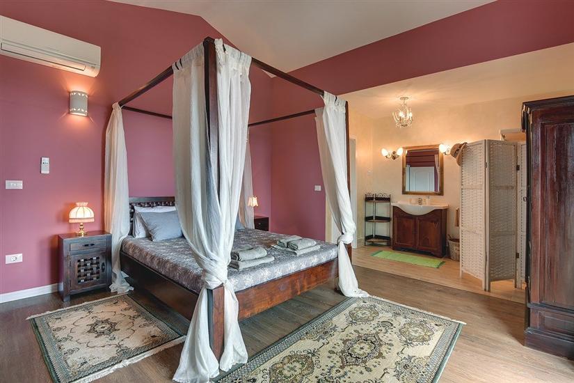 House K1, for 10 persons