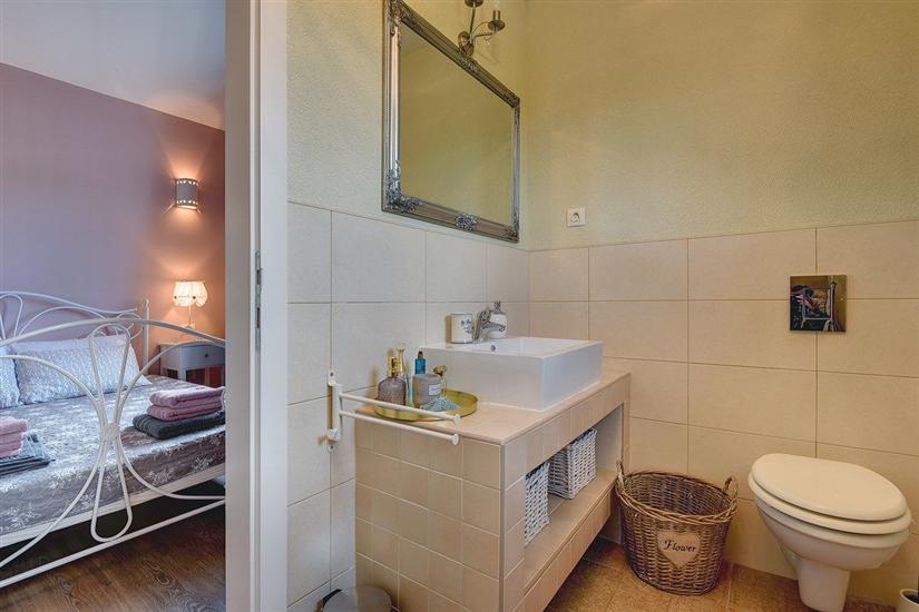 House K1, for 10 persons