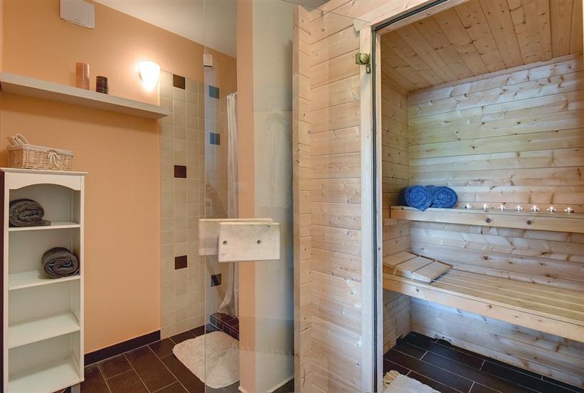 House K1, for 10 persons