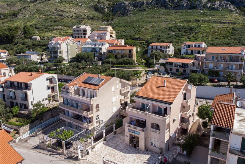 Apartments and Rooms Kapulica