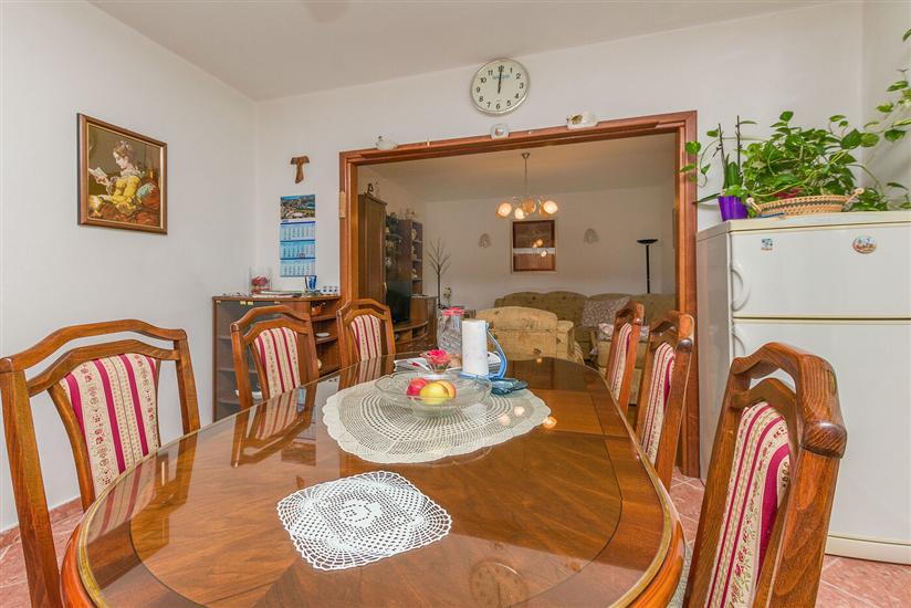 Apartment A1, for 6 persons