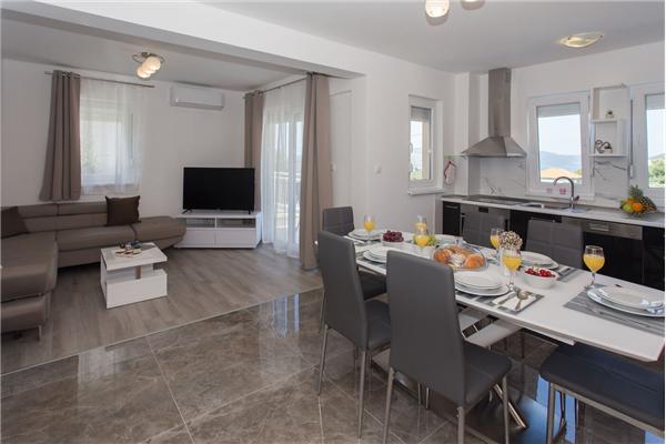 House K1, for 10 persons