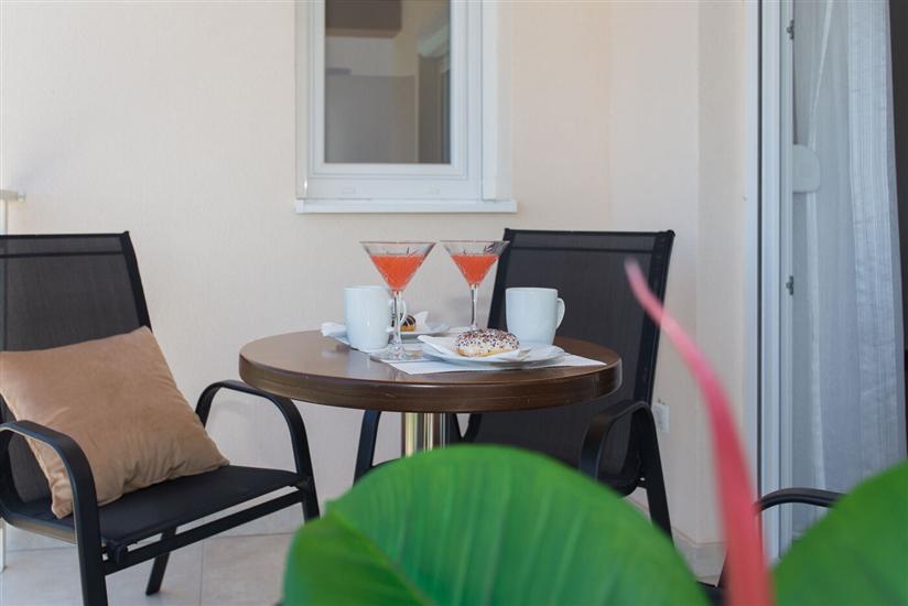 House K1, for 10 persons