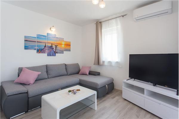 House K1, for 10 persons