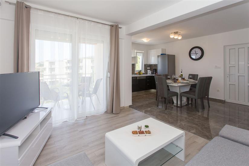 House K1, for 10 persons