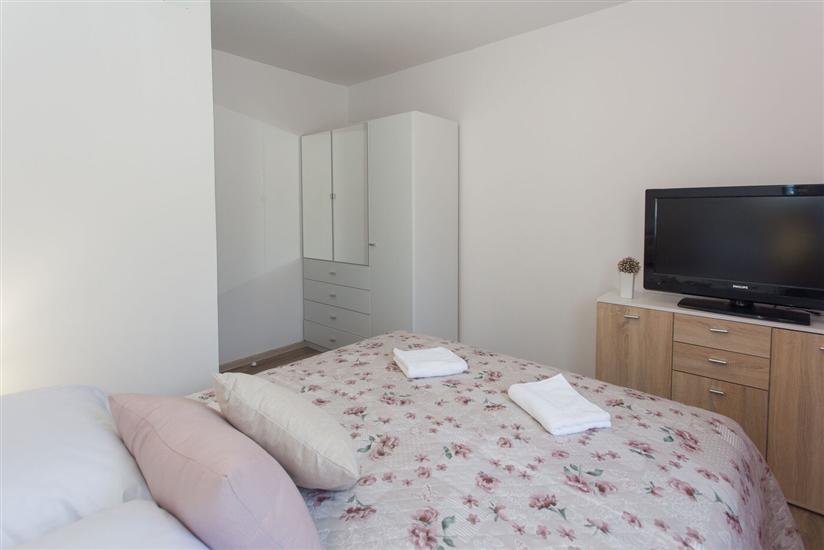 House K1, for 10 persons