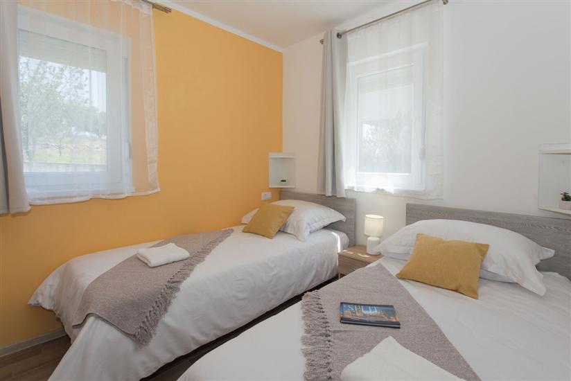 House K1, for 10 persons