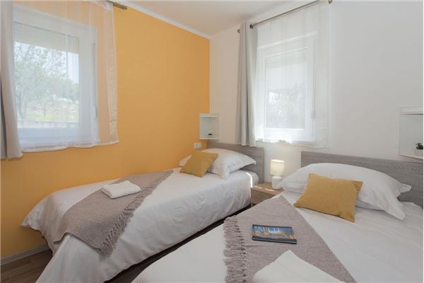 House K1, for 10 persons