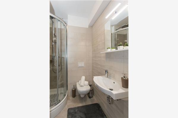 House K1, for 10 persons