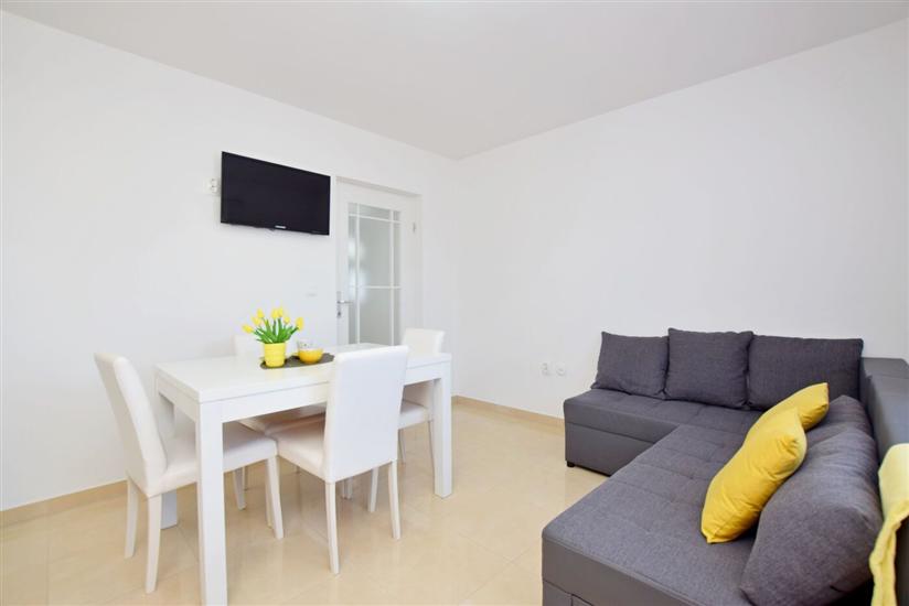 Apartment A1, for 3 persons