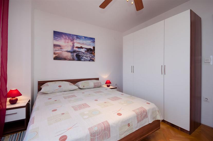 Apartment A2, for 5 persons