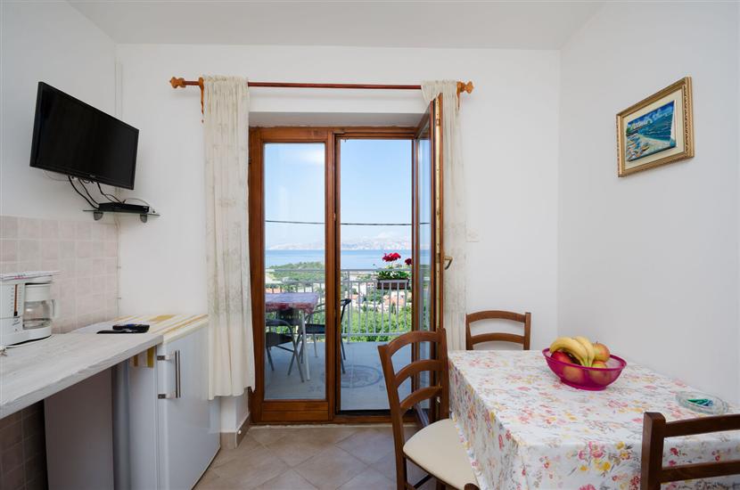 Apartment A2, for 5 persons
