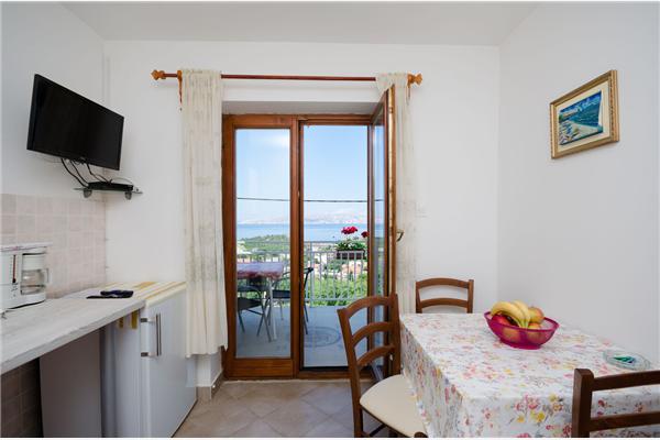 Apartment A2, for 5 persons