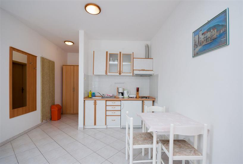 Apartment A2, for 3 persons