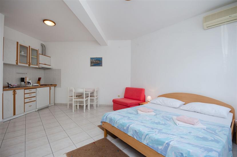 Apartment A2, for 3 persons