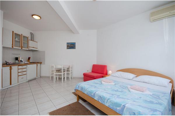 Apartment A2, for 3 persons