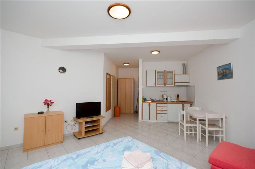 Apartment A2, for 3 persons