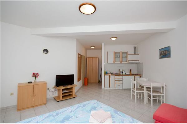 Apartment A2, for 3 persons