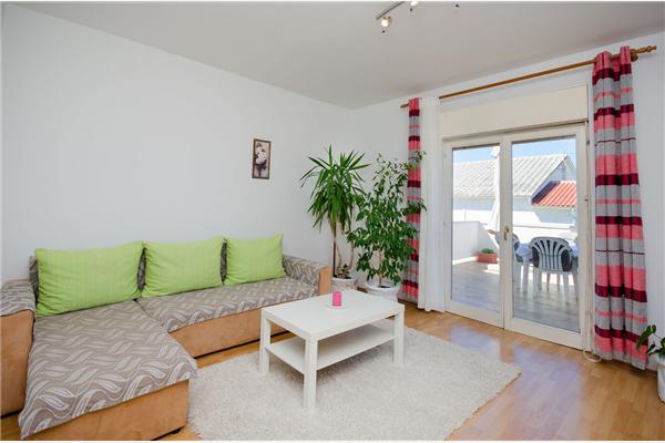 Apartment A1, for 5 persons