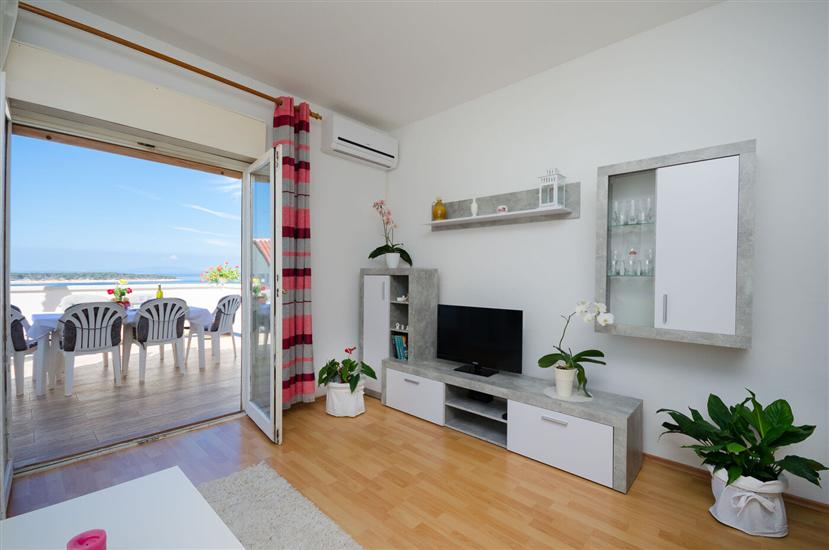 Apartment A1, for 5 persons