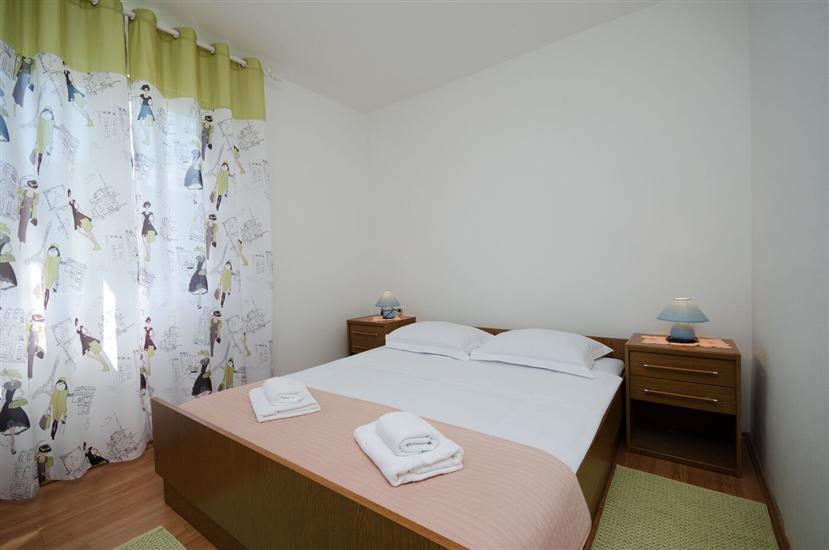 Apartment A1, for 5 persons