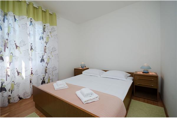 Apartment A1, for 5 persons