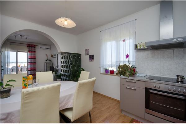 Apartment A1, for 5 persons