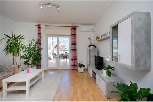 Apartment A1, for 5 persons