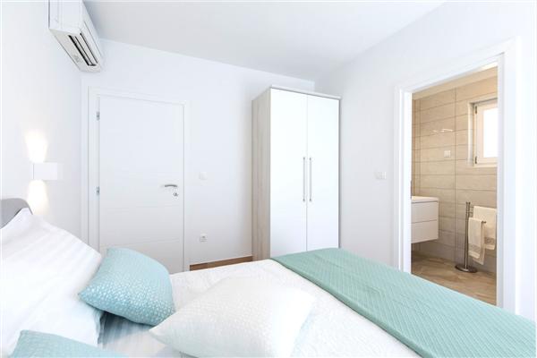 House K1, for 8 persons