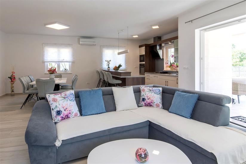 House K1, for 8 persons