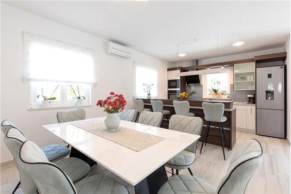 House K1, for 8 persons