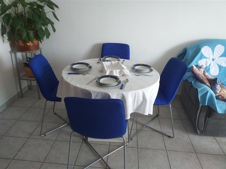 Apartment A1, for 5 persons