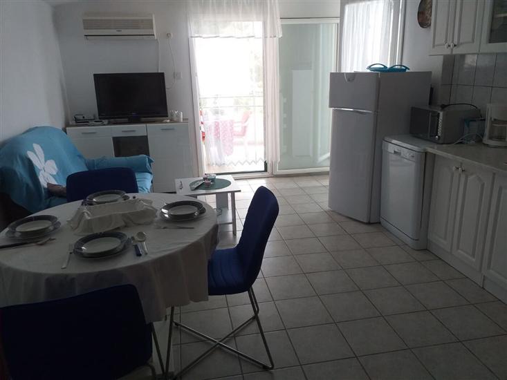 Apartment A1, for 5 persons