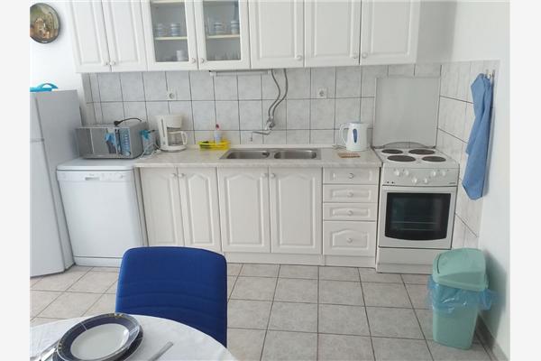 Apartment A1, for 5 persons