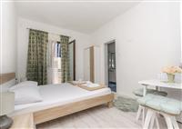 Room S2, for 2 persons