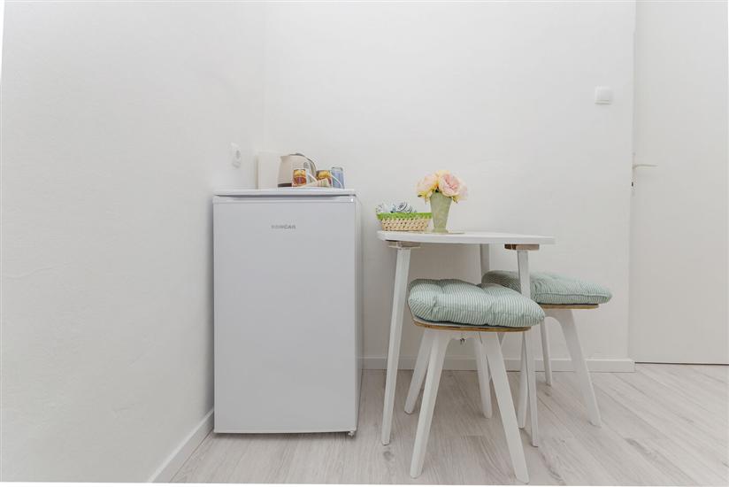 Room S2, for 2 persons