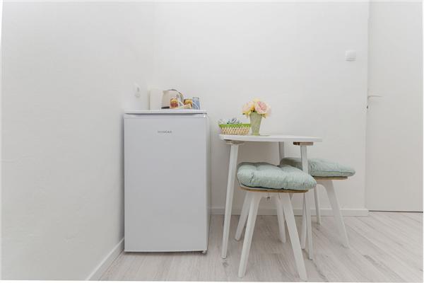 Room S2, for 2 persons