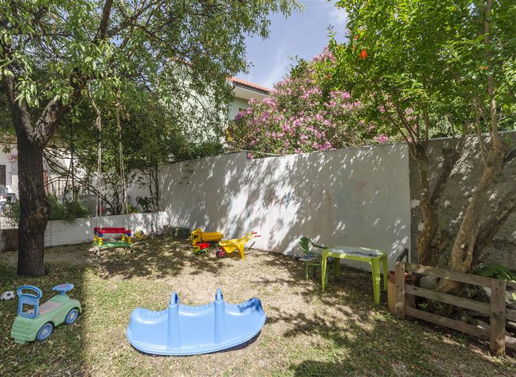 Apartments and Rooms Bepina