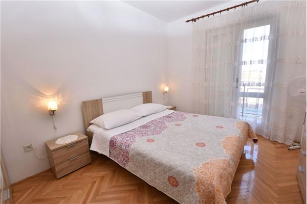 Apartment A1, for 8 persons