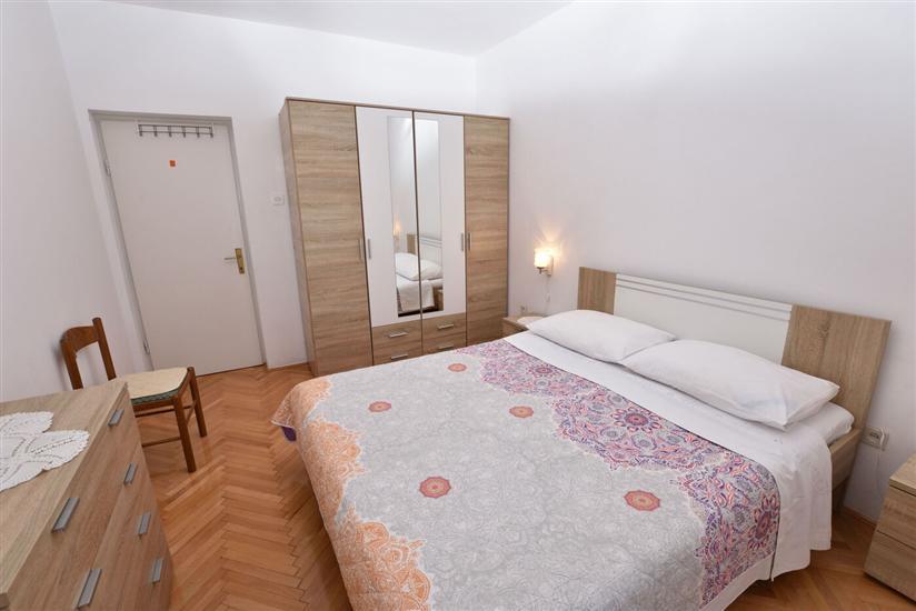 Apartment A1, for 8 persons
