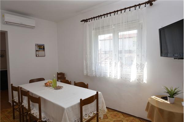 Apartment A1, for 8 persons