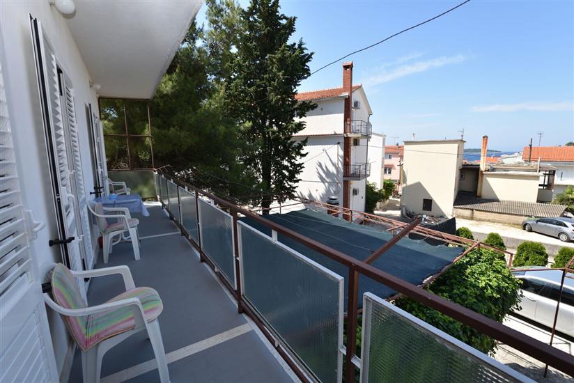 Apartment A1, for 8 persons