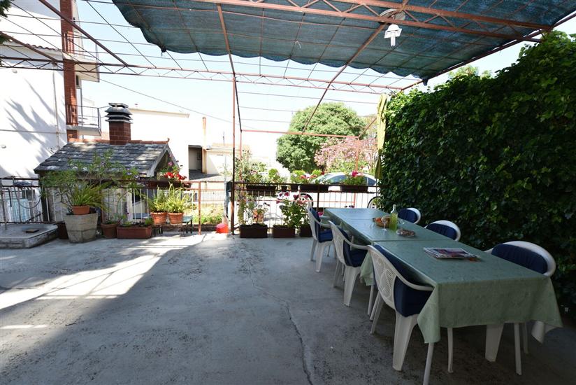 Apartment A1, for 8 persons