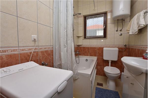 Apartment A1, for 5 persons